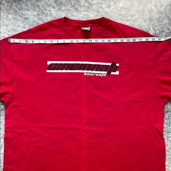 Cincinnati Bearcats Sports T-Shirt - Picture 6 of 7